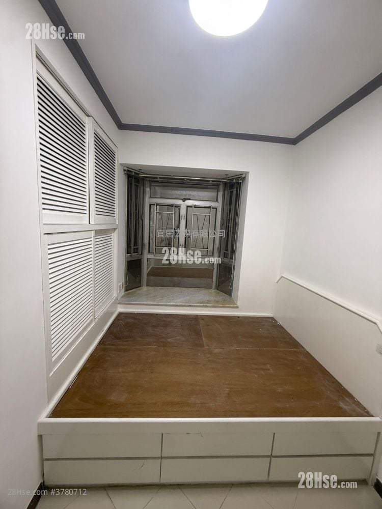 Shatin Centre Rental 2 Bedrooms , 1 Bathroom 390 ft²