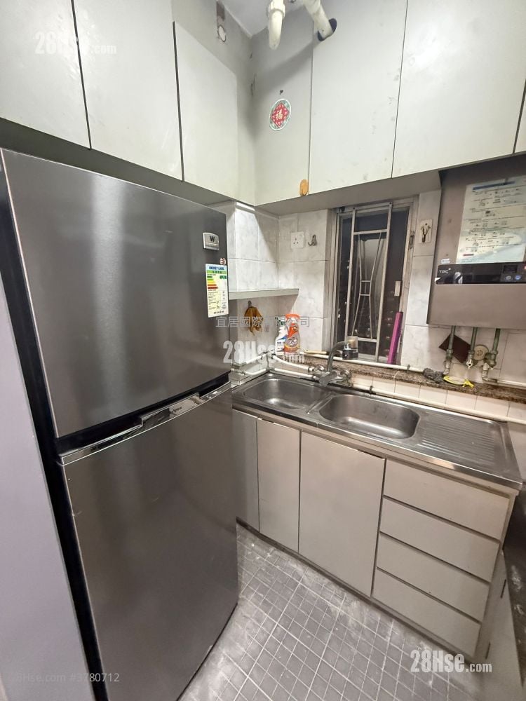 Shatin Centre Rental 2 Bedrooms , 1 Bathroom 390 ft²