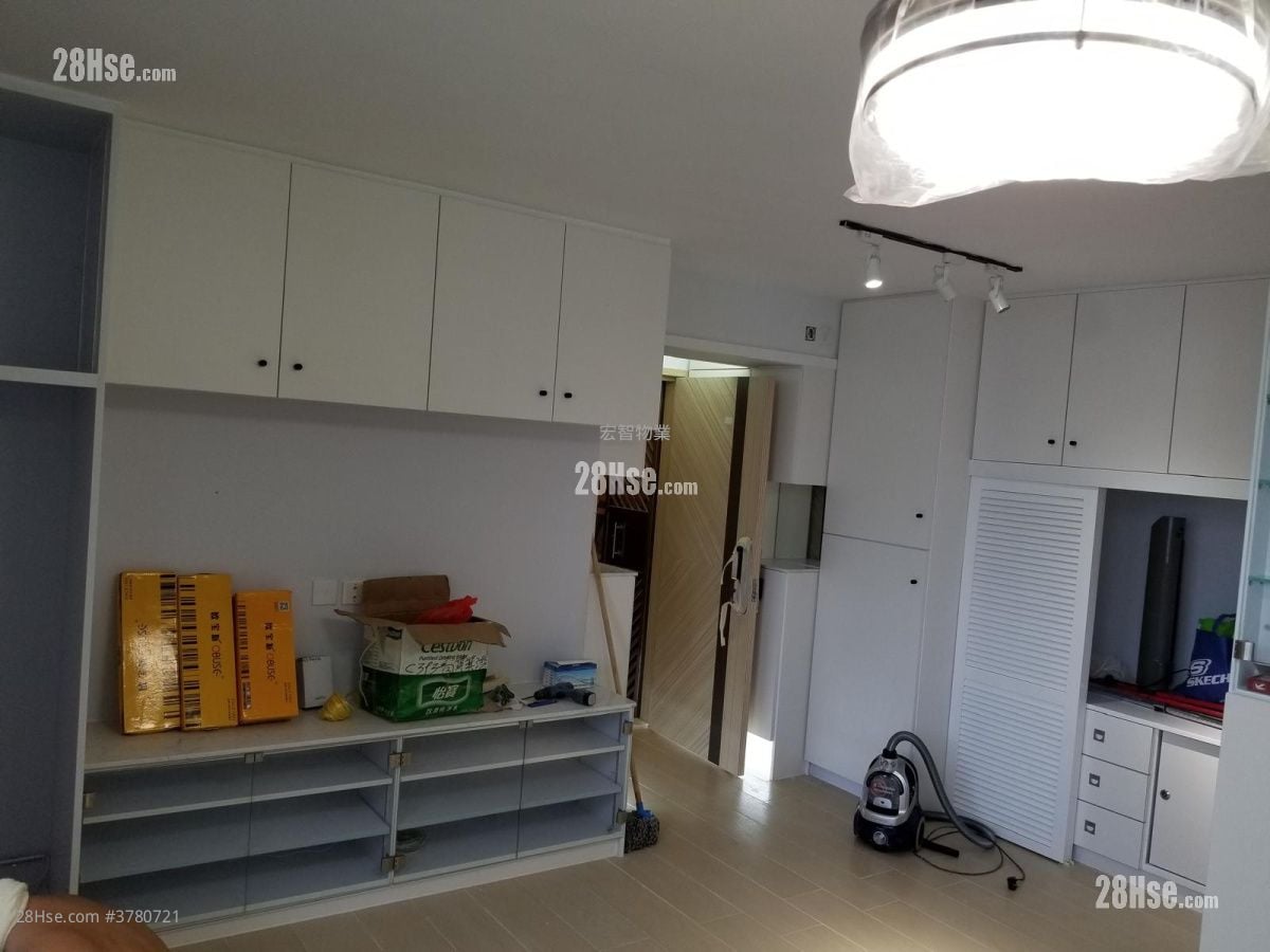 Aldrich Garden Sell 2 Bedrooms , 2 Bathrooms 592 ft²