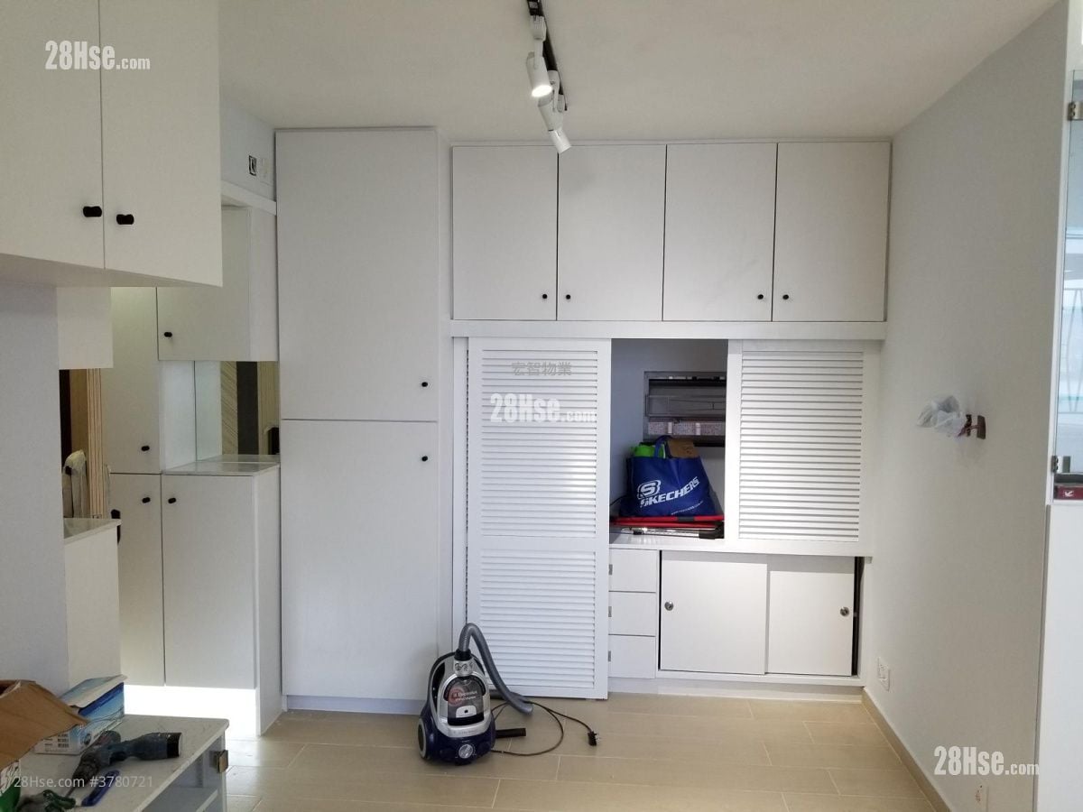 Aldrich Garden Sell 2 Bedrooms , 2 Bathrooms 592 ft²