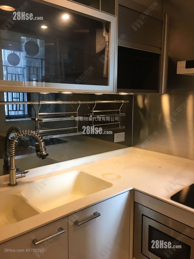 Yoho Midtown Sell 2 Bedrooms , 1 Bathroom 482 ft²