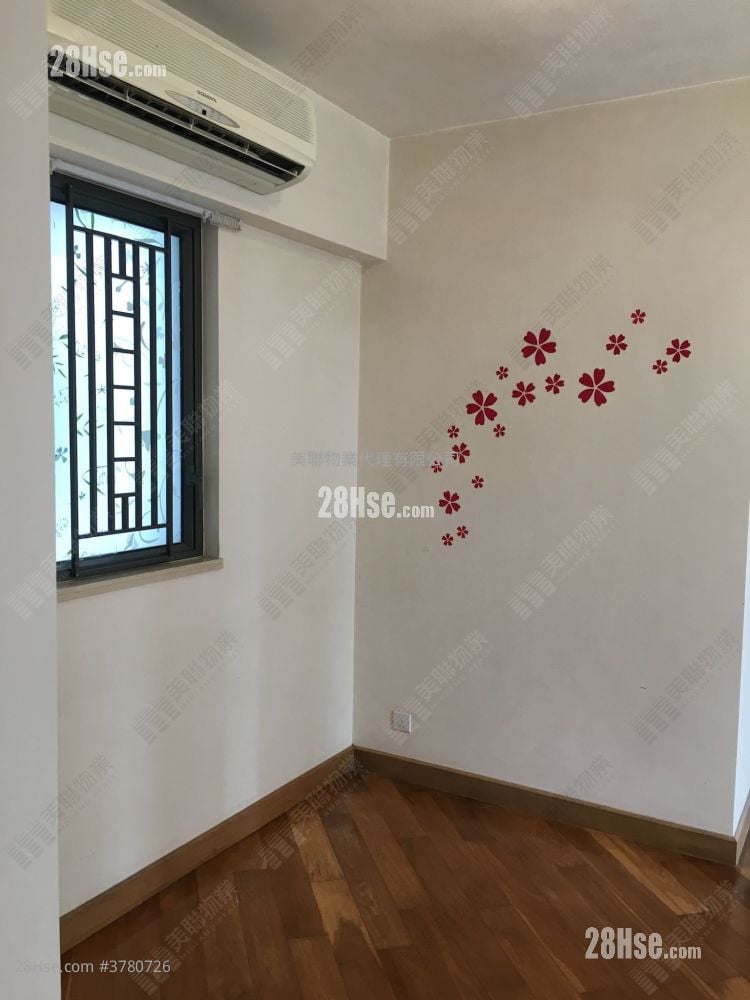 Yoho Midtown Sell 2 Bedrooms , 1 Bathroom 482 ft²