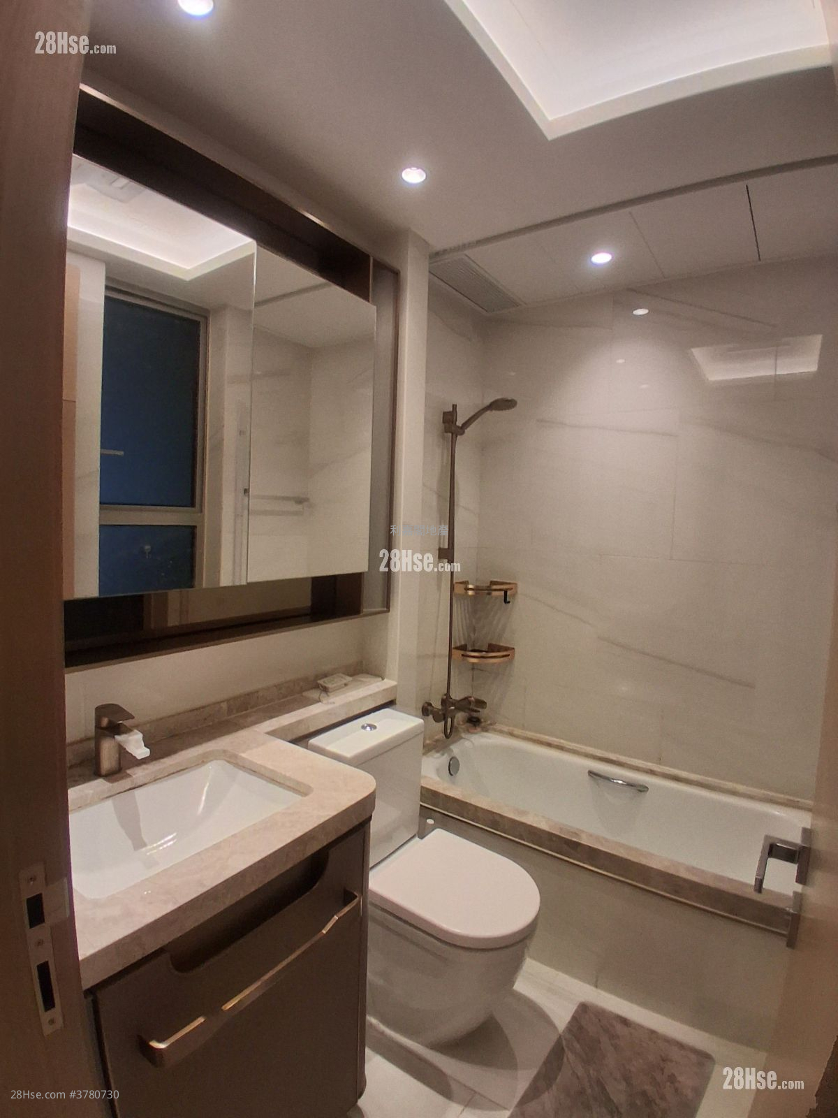 Mayfair By The Sea 8 Sell 2 Bedrooms , 1 Bathroom 494 ft²