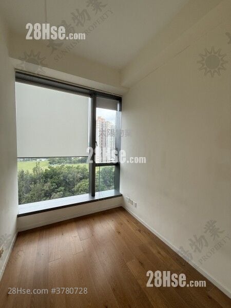 Homantin Hillside Rental 3 Bedrooms 960 ft²