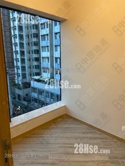 South Walk Aura Sell 1 Bedroom , 1 Bathroom 265 ft²