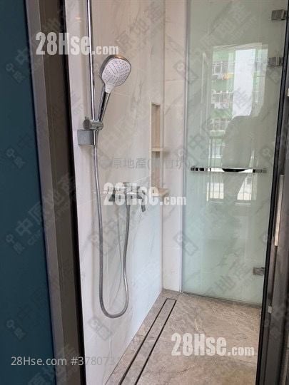 South Walk Aura Sell 1 Bedroom , 1 Bathroom 265 ft²