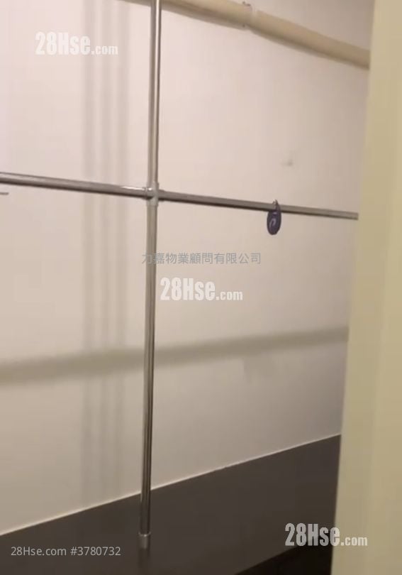 威景台 售盘 2 房 , 1 浴室 700 平方尺