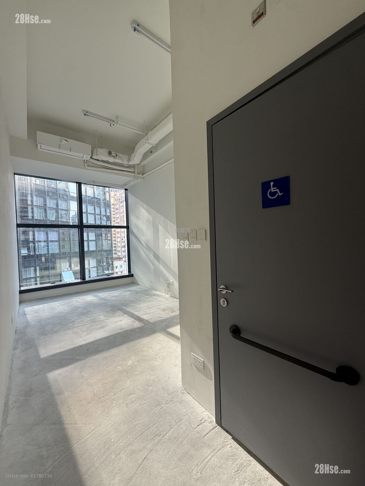 I City Sell Studio , 1 Toilet