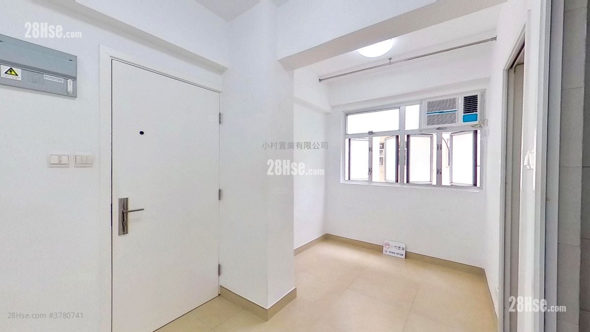 living room: Lok Fu Mansion Rental 1 Bedroom , 1 Bathroom 350 ft²
