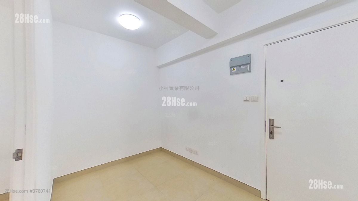 living room: Lok Fu Mansion Rental 1 Bedroom , 1 Bathroom 350 ft²