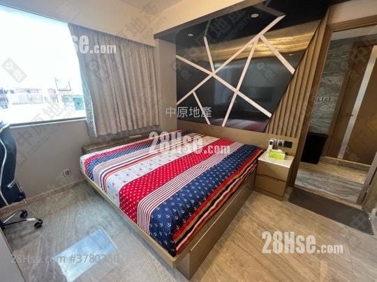 Sunview Garden Sell 5+ Bedrooms , 3 Bathrooms 2,347 ft²