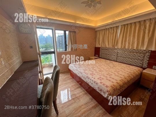 Sunview Garden Sell 5+ Bedrooms , 3 Bathrooms 2,347 ft²