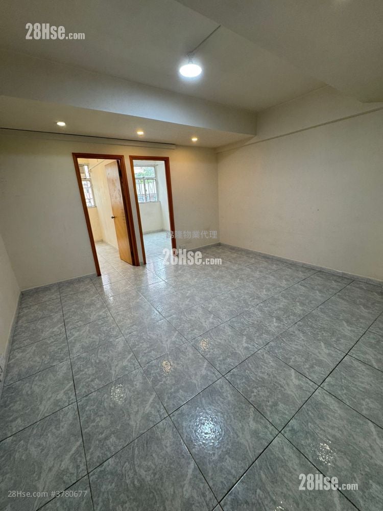 Tien Fu Building Rental 3 Bedrooms , 1 Bathroom 559 ft²
