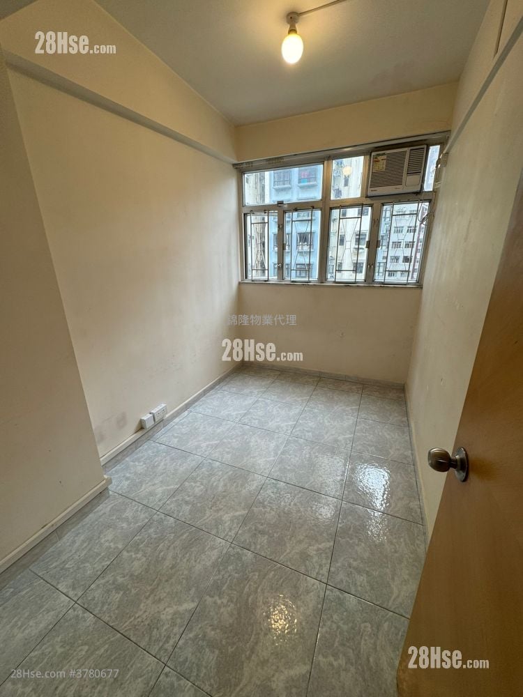 Tien Fu Building Rental 3 Bedrooms , 1 Bathroom 559 ft²
