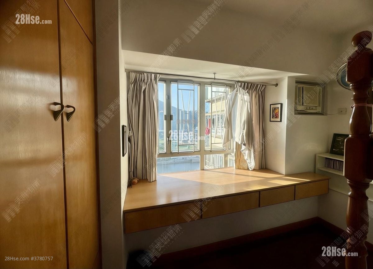 Garden Vista Sell 3 Bedrooms , 2 Bathrooms 742 ft²