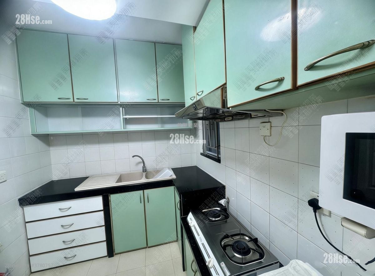 Garden Vista Sell 3 Bedrooms , 2 Bathrooms 742 ft²