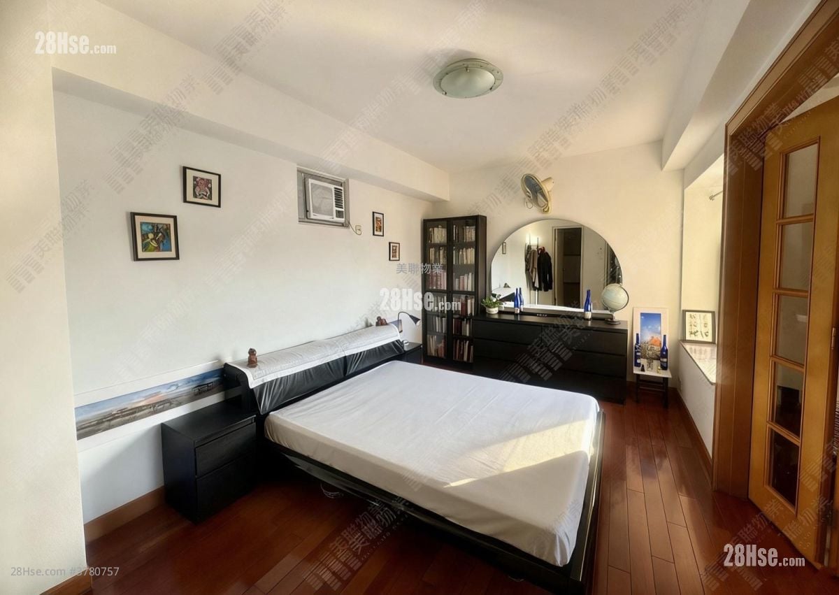 Garden Vista Sell 3 Bedrooms , 2 Bathrooms 742 ft²