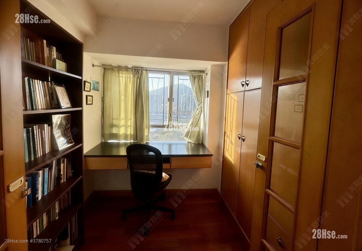 Garden Vista Sell 3 Bedrooms , 2 Bathrooms 742 ft²