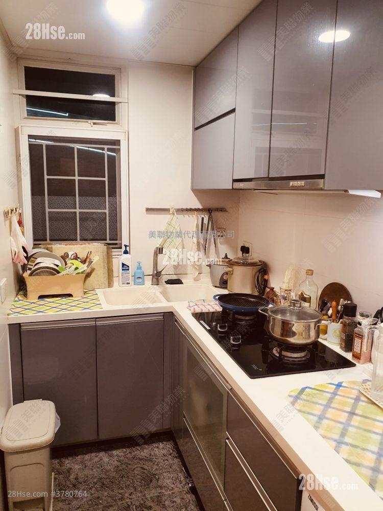 Seasons Villas Sell 3 Bedrooms 933 ft²