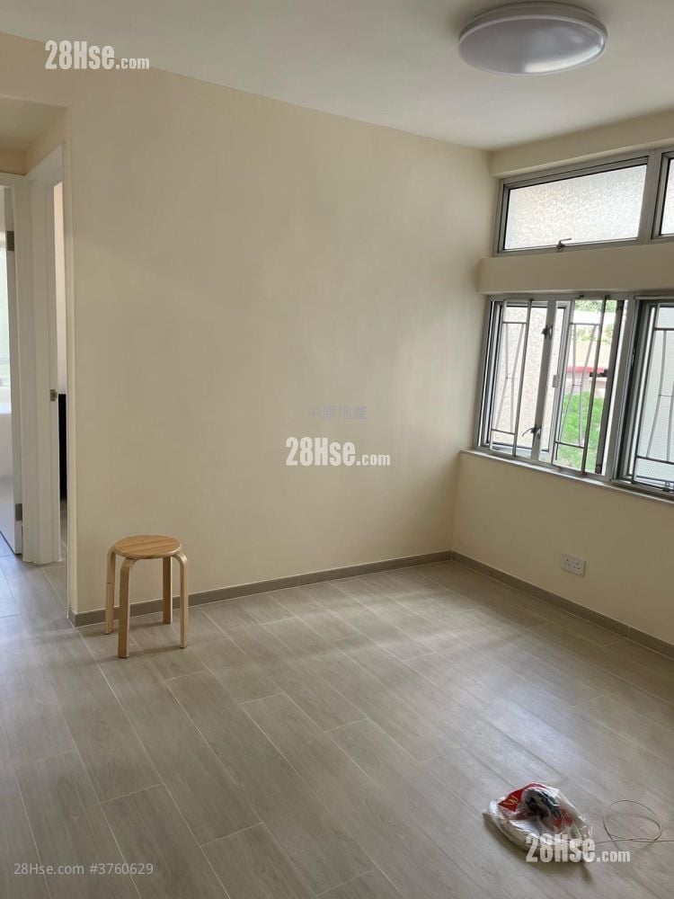 Sun Kwai Hing Gardens Sell 2 Bedrooms , 1 Bathroom 480 ft²