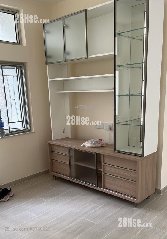 Sun Kwai Hing Gardens Sell 2 Bedrooms , 1 Bathroom 480 ft²