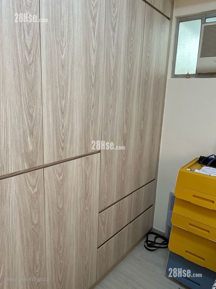 Sun Kwai Hing Gardens Sell 2 Bedrooms , 1 Bathroom 480 ft²