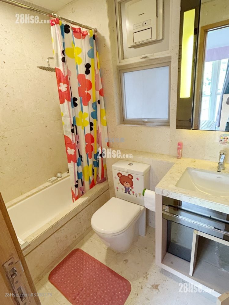 Avignon Sell 3 Bedrooms , 2 Bathrooms 698 ft²