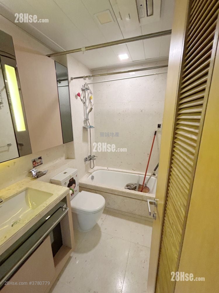 Avignon Sell 3 Bedrooms , 2 Bathrooms 698 ft²