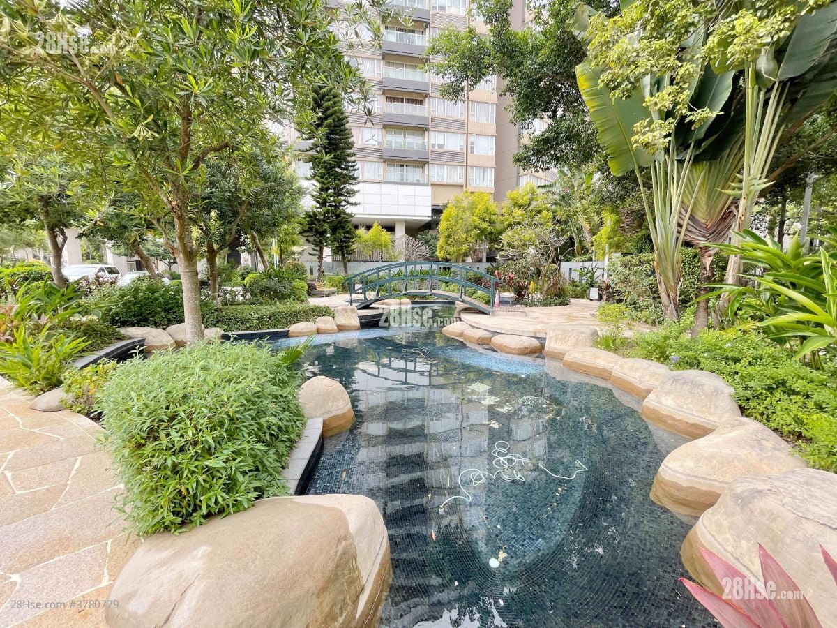 Avignon Sell 3 Bedrooms , 2 Bathrooms 698 ft²