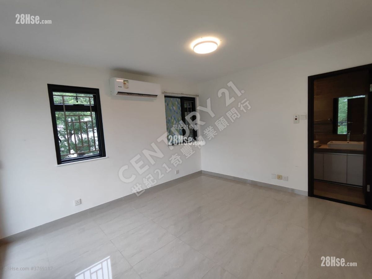 Village Sell 4 Bedrooms , 2 Bathrooms