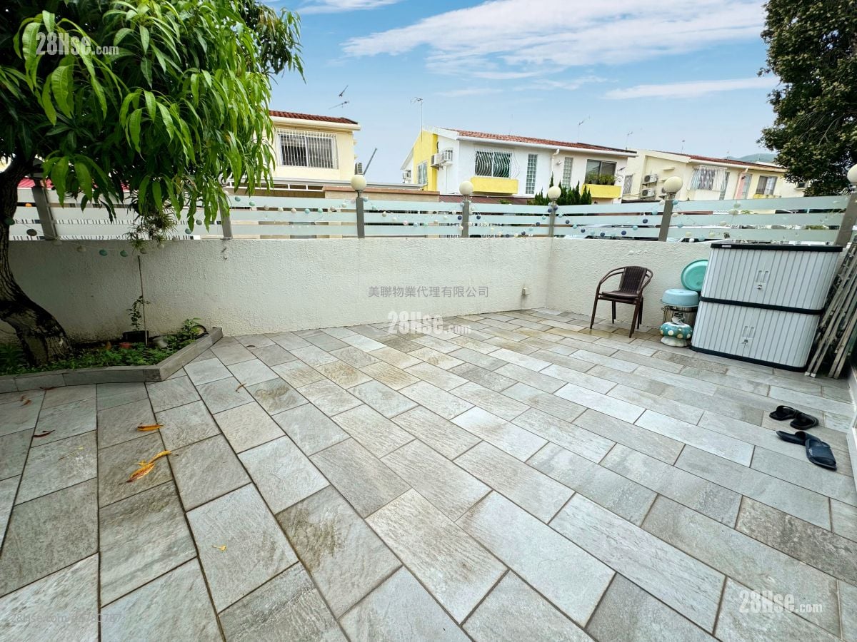 Fairview Park Sell 4 Bedrooms , 3 Bathrooms 915 ft²