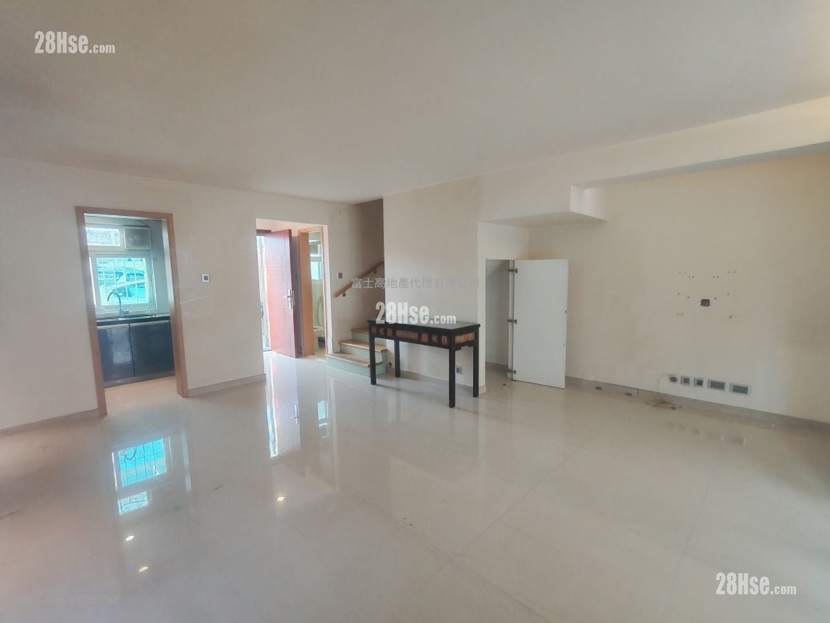 Fairview Park Sell 3 Bedrooms , 2 Bathrooms 848 ft²