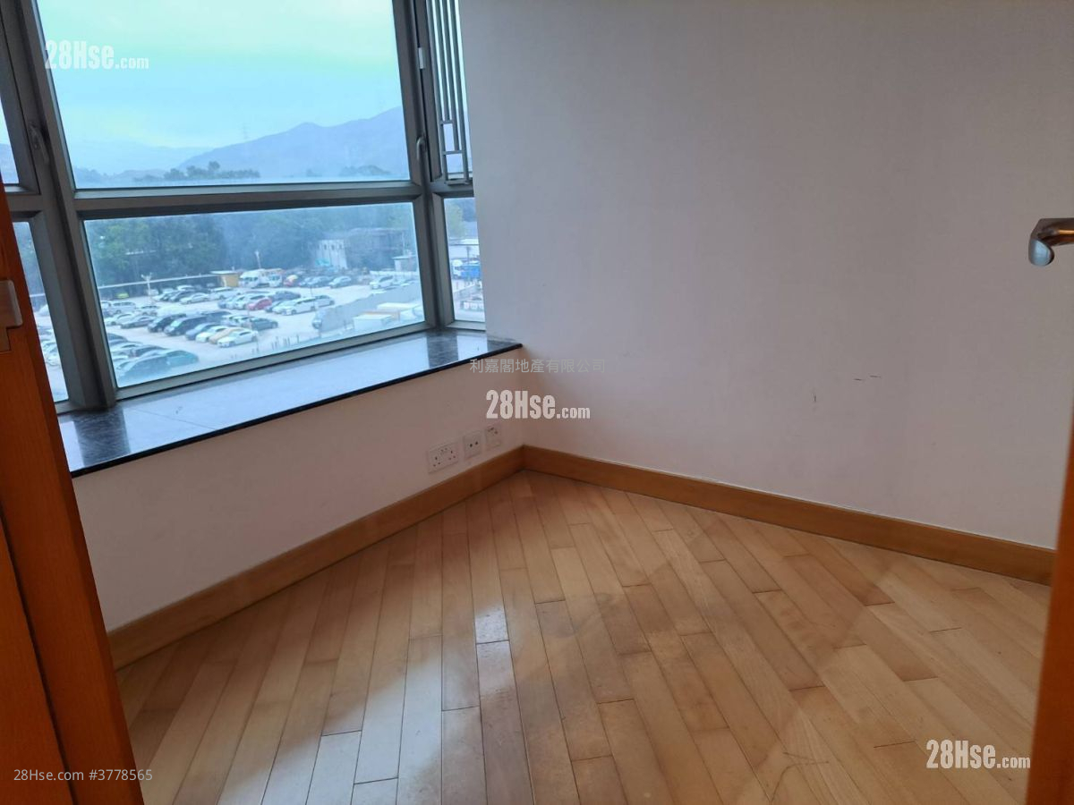 Yoho Town Sell 2 Bedrooms 393 ft²