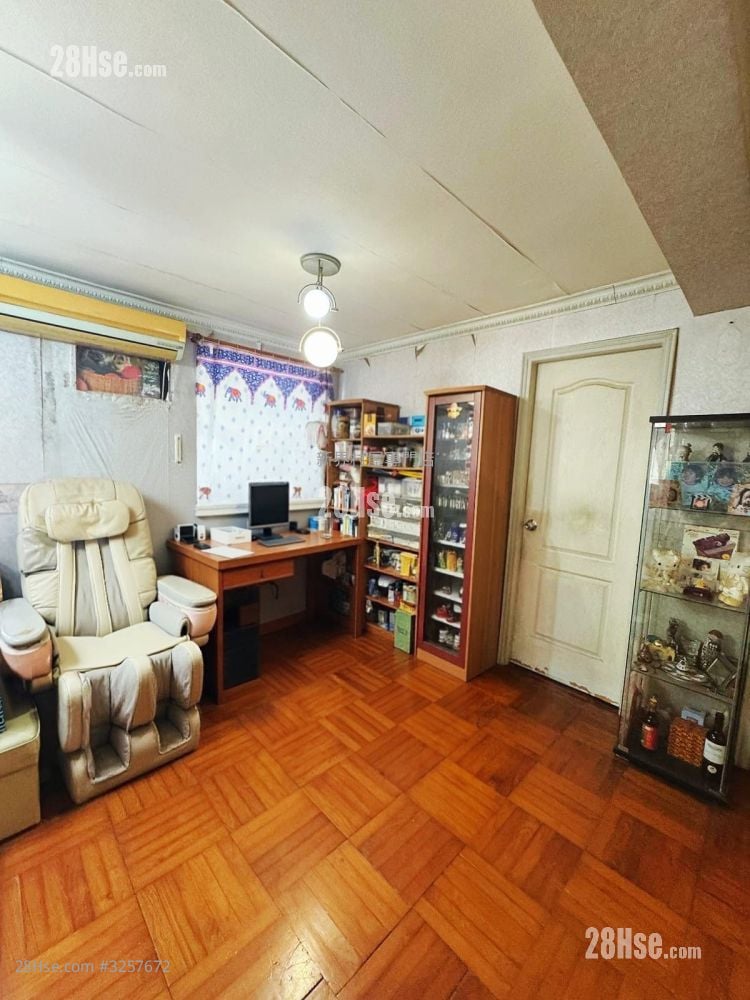 村屋 售盘 2 房 550 平方尺