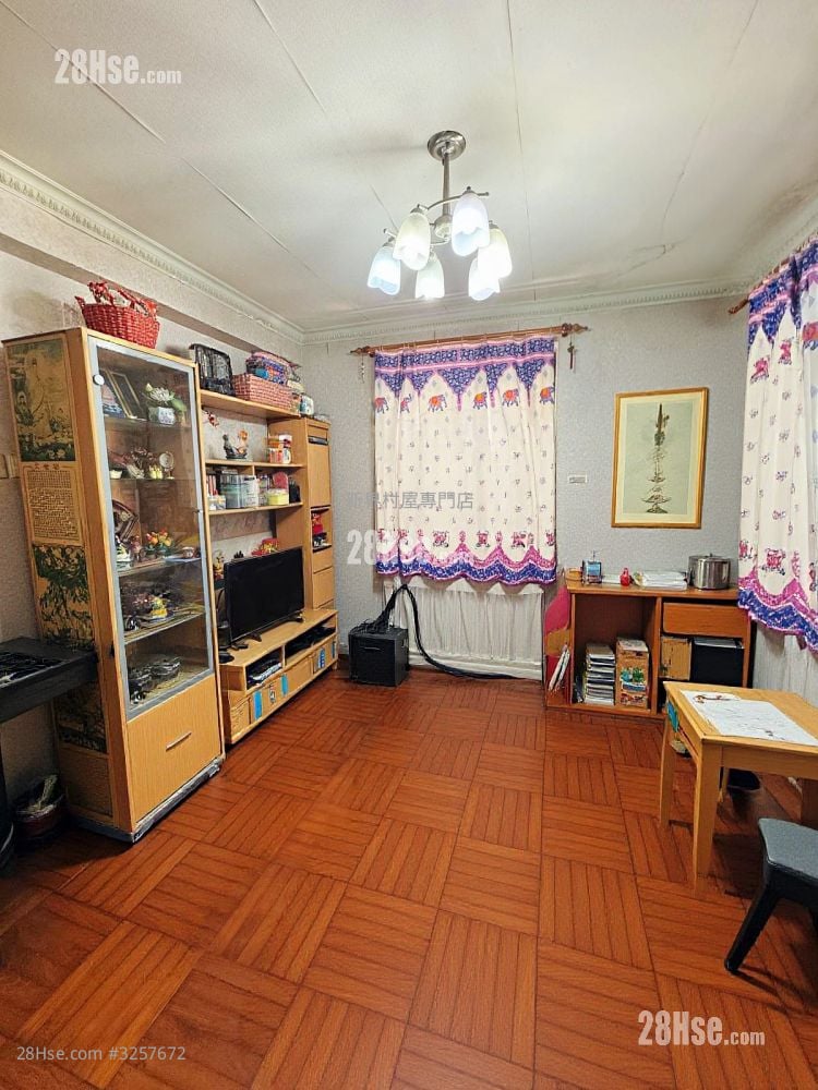 村屋 售盘 2 房 550 平方尺