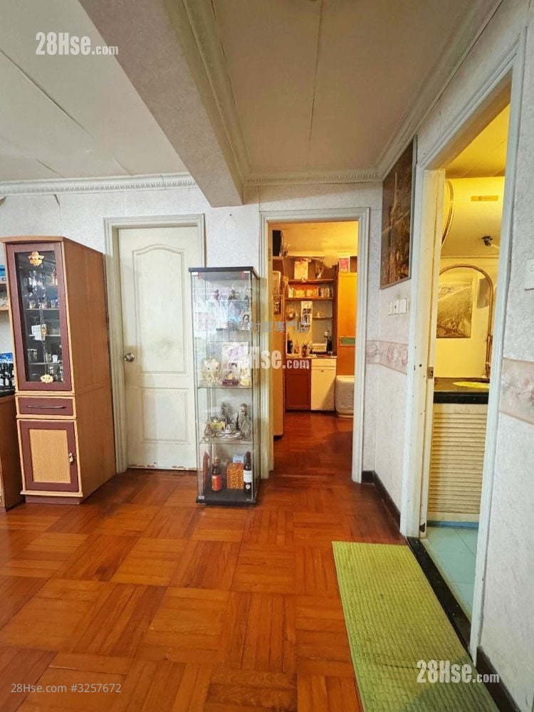 村屋 售盘 2 房 550 平方尺