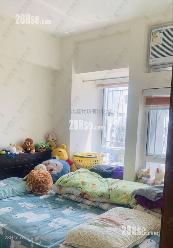 New Kwai Fong Gardens Sell 2 Bedrooms , 1 Bathroom 418 ft²