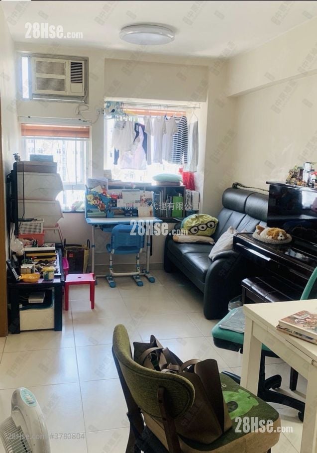 New Kwai Fong Gardens Sell 2 Bedrooms , 1 Bathroom 418 ft²