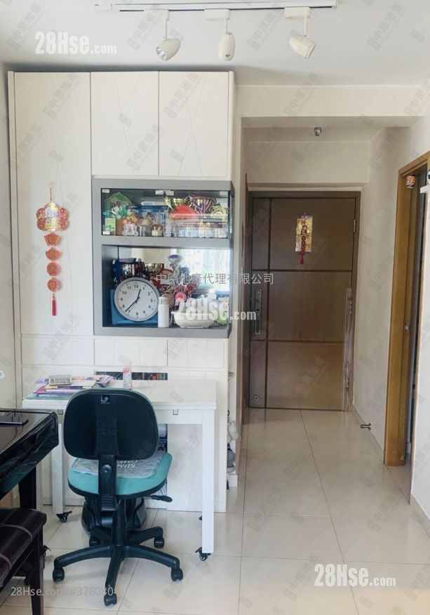 New Kwai Fong Gardens Sell 2 Bedrooms , 1 Bathroom 418 ft²