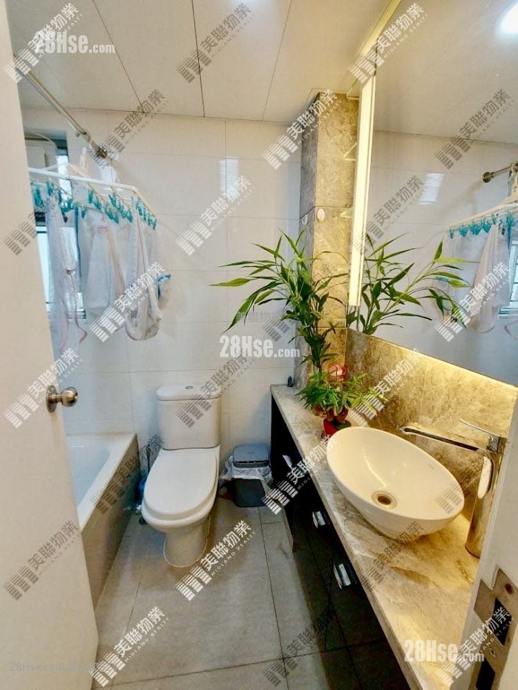 环宇海湾 售盘 3 房 , 2 浴室 713 平方尺