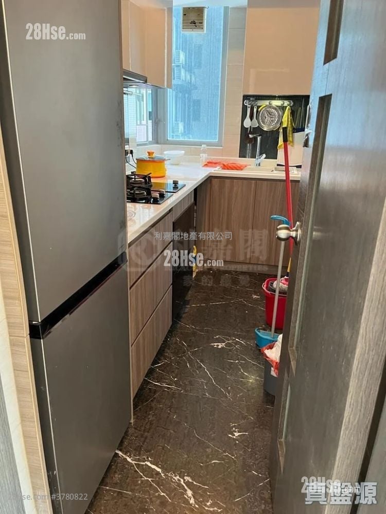 The Riverpark Sell 3 Bedrooms , 2 Bathrooms 725 ft²