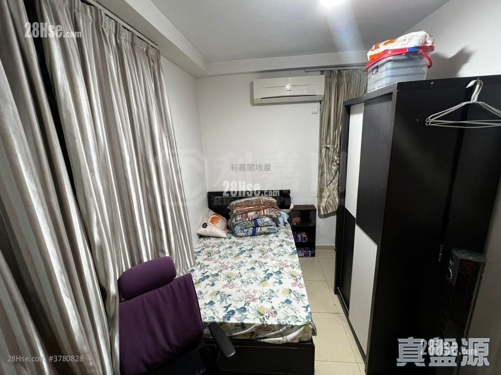 Carson Mansion Sell 3 Bedrooms , 1 Bathroom 522 ft²