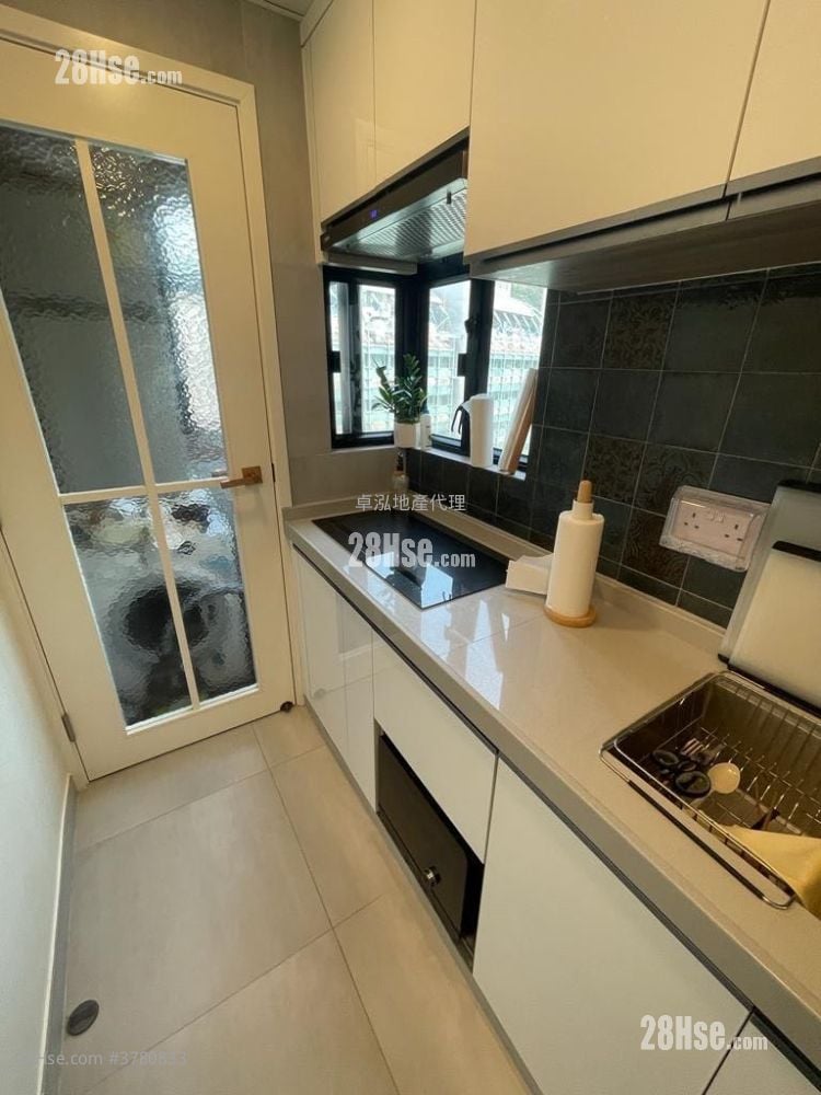 俊威阁 售盘 1 房 269 平方尺