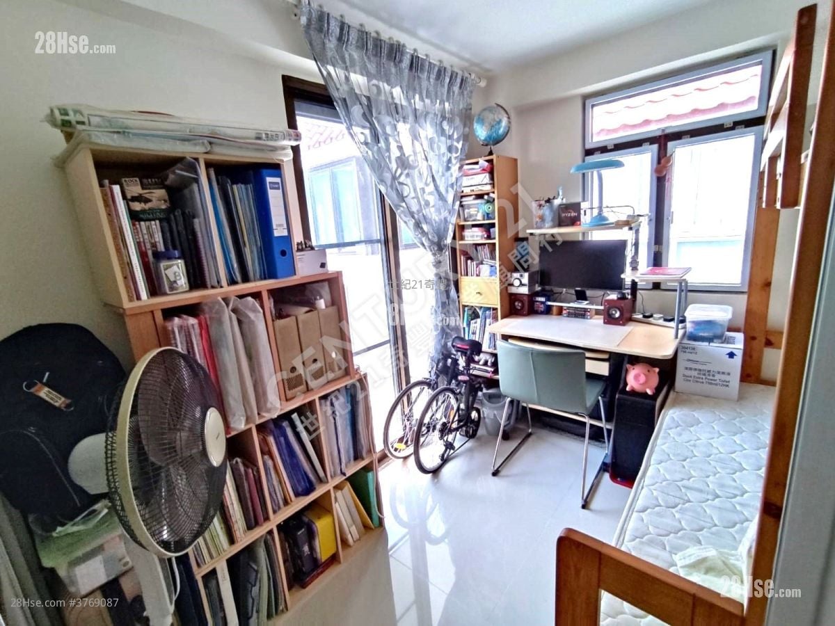 村屋 售盘 2 房 , 2 浴室