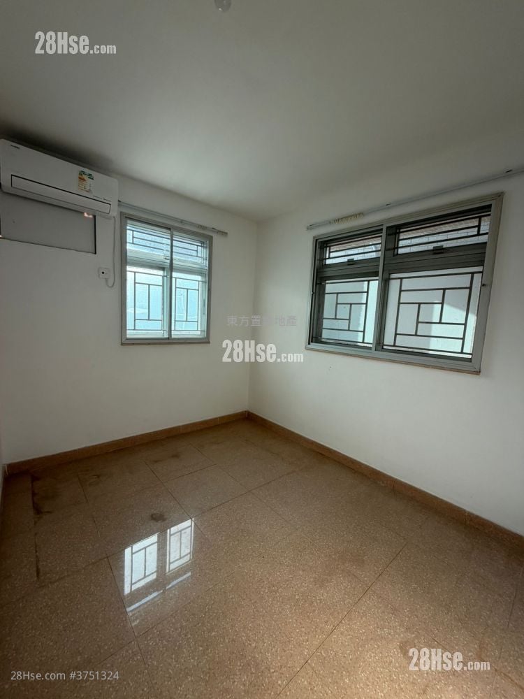 Village Rental 3 Bedrooms , 1 Bathroom 700 ft²