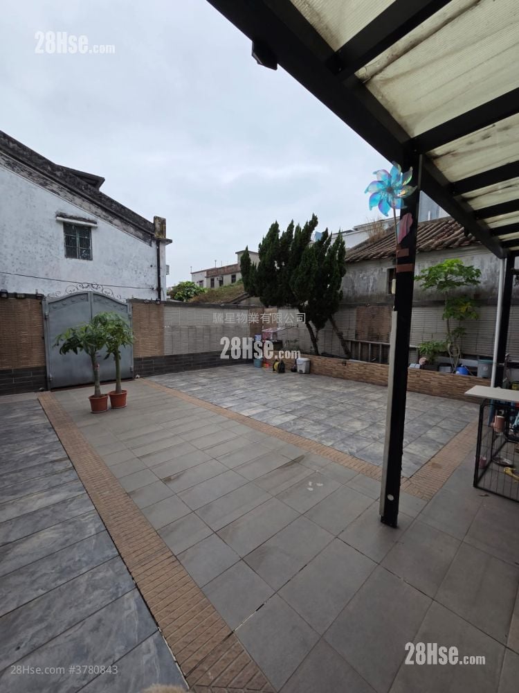 村屋 售盘 4 房 , 5+ 浴室 2,100 平方尺