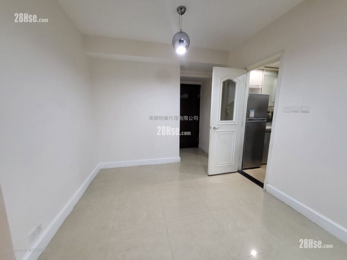 Metro Town Sell 3 Bedrooms , 2 Bathrooms 629 ft²