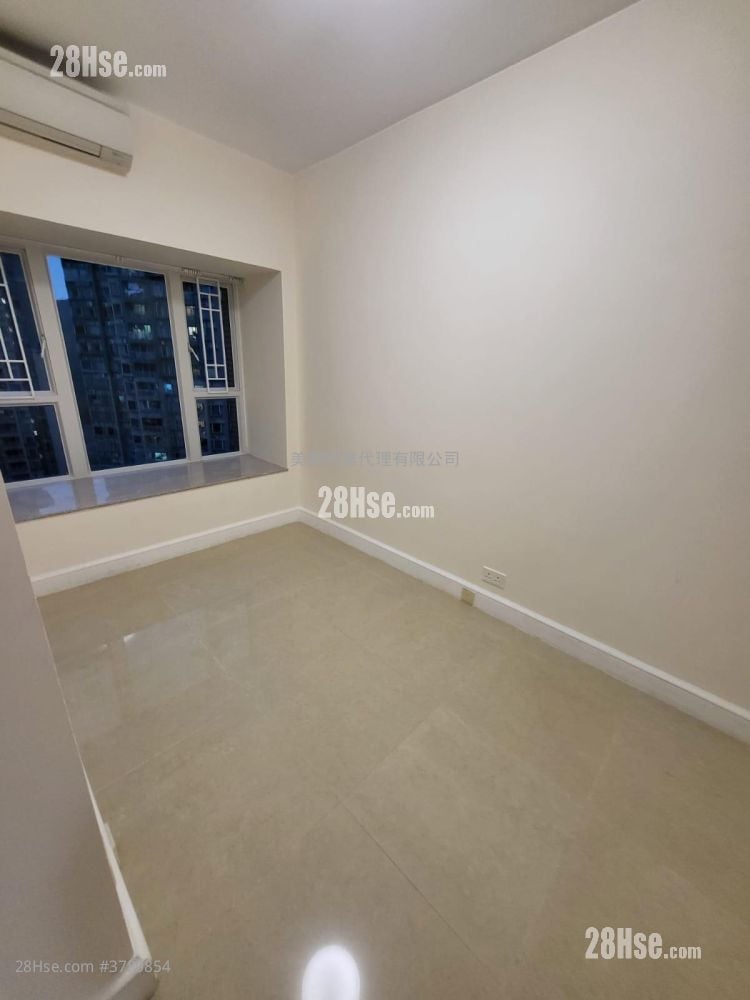 Metro Town Sell 3 Bedrooms , 2 Bathrooms 629 ft²