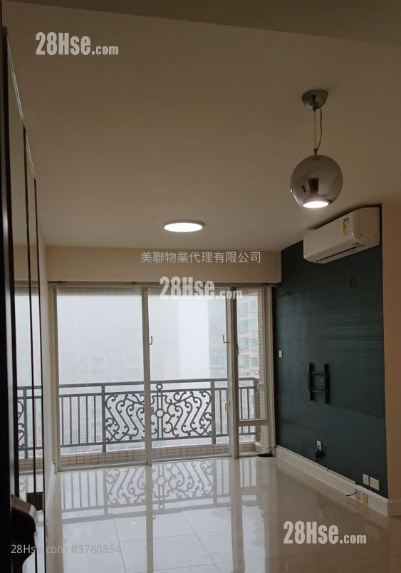 Metro Town Sell 3 Bedrooms , 2 Bathrooms 629 ft²