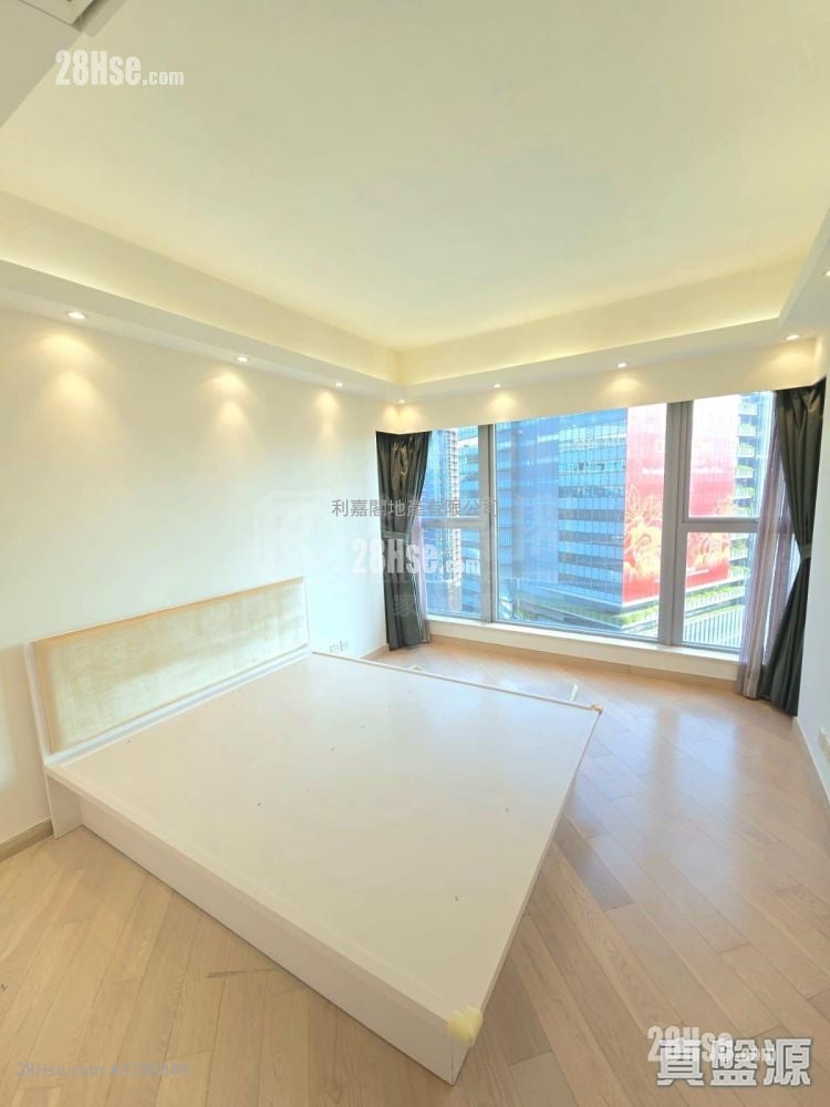 The Latitude Sell 4 Bedrooms , 3 Bathrooms 1,036 ft²